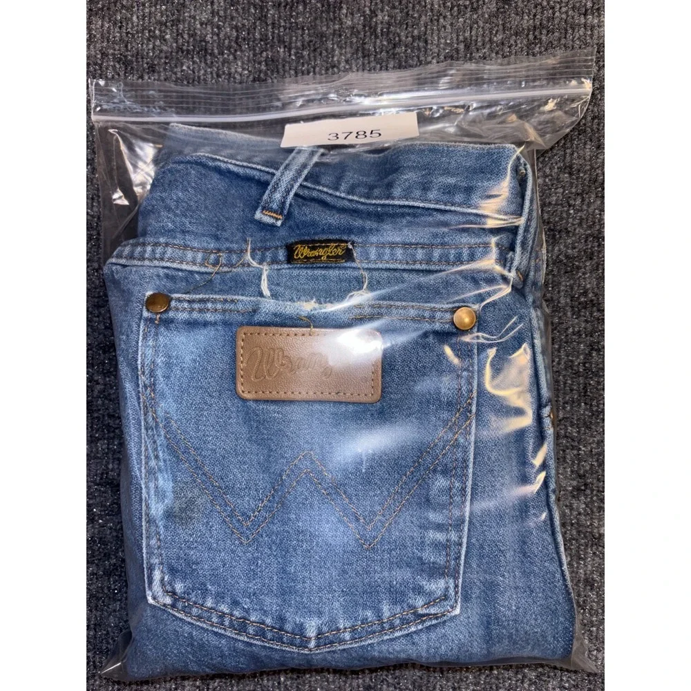 Wrangler 13MWZ Cowboy Cut Jeans Mens 34x30 Blue Denim Medium Wash Straight Leg - Picture 13 of 13